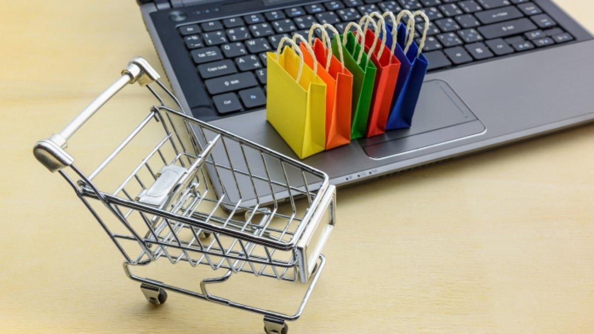 Ilustrasi belanja online,- Kunci jawaban terbaik dari soal 'Bagaimana perlindungan hukum konsumen e-commerce?'