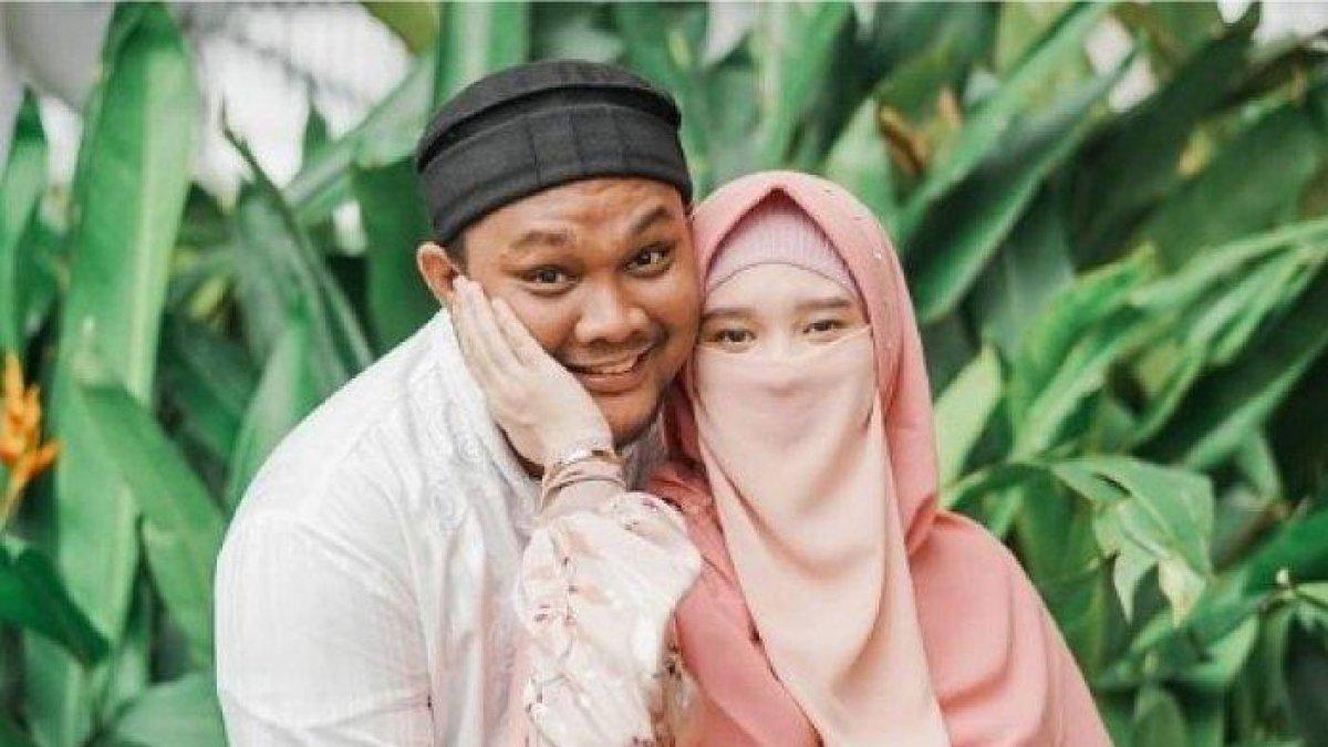 Virgoun mengatakan jika pindah agama lantaran kalah taruhan oleh kakak Inara Rusli