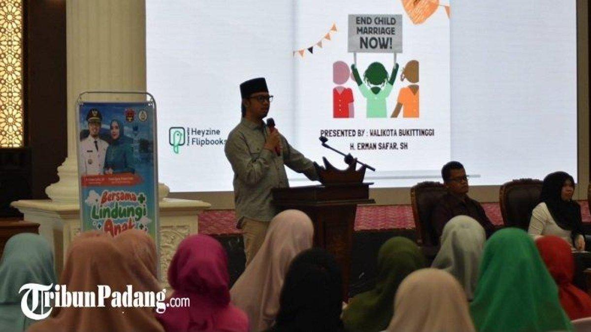 Wali Kota Bukittinggi Erman Safar h