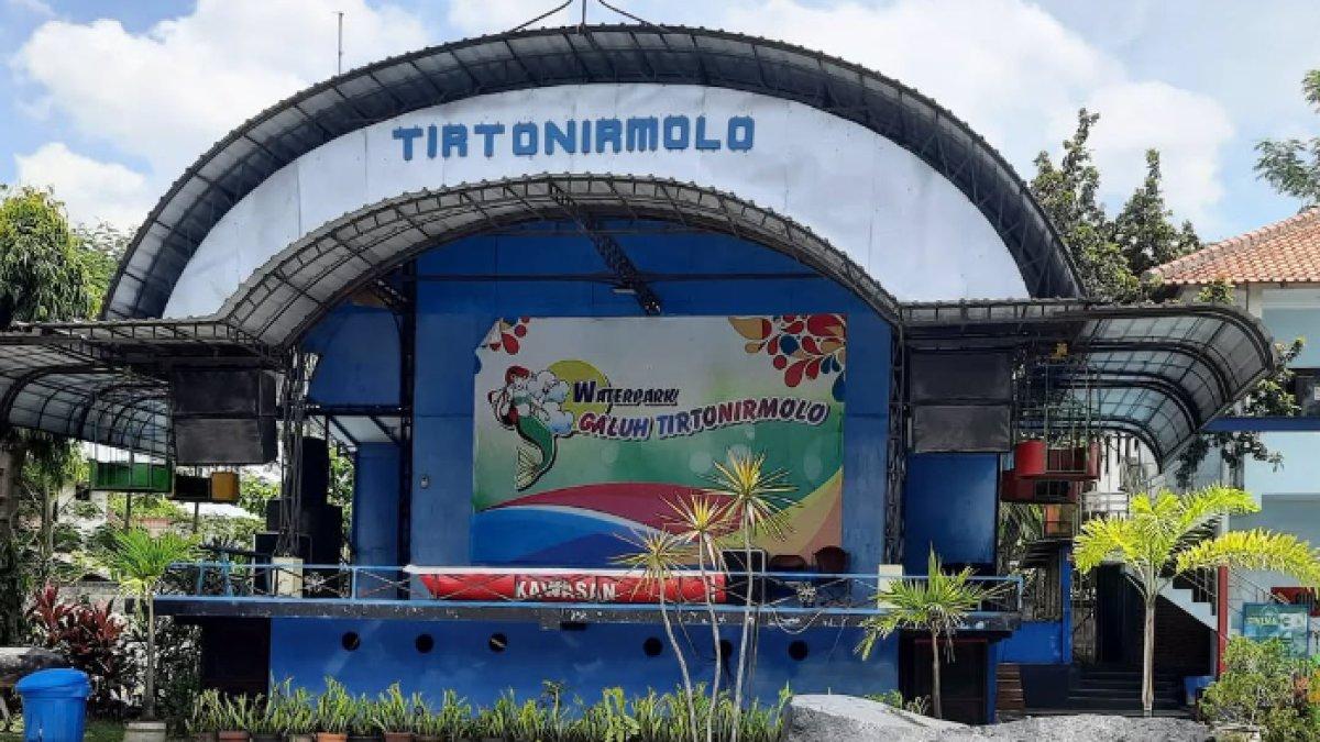OBYEK WISATA KLATEN: Suasana di Waterpark galuh tirtonirmolo