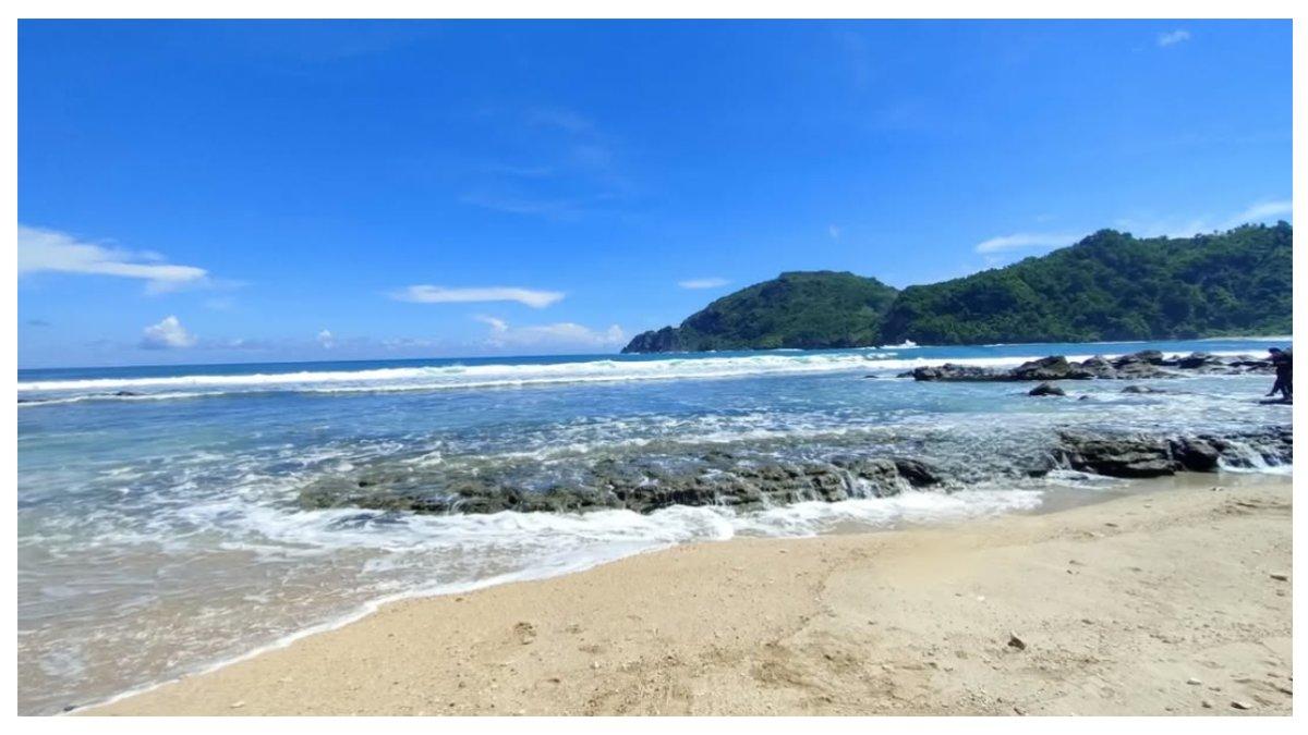 Pantai Wediombo