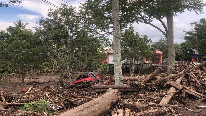 Banjir bandang terjang Nagari Limo Kaum, Kecamatan Limo Kaum, Tanah Datar akibatkan ratusan hektare sawah gagal panen, Senin(13/5/2024)