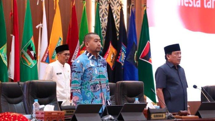 Dewan Perwakilan Rakyat Daerah (DPRD) Provinsi Sumatera Barat (Sumbar) menggelar rapat paripurna dalam rangka penyampaian jawaban Gubernur Sumbar terhadap pandangan umum fraksi-fraksi DPRD Sumbar tentang rancangan perda perubahan APBD 2024, Jumat (2/8/2024) di Gedung DPRD Sumbar