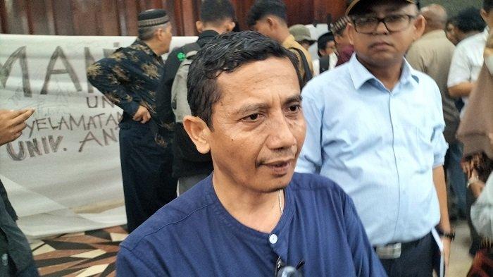 Hary Efendi Iskandar, pengajar di Fakultas Ilmu Budaya Universitas Andalas, Jumat (2/2/2024).