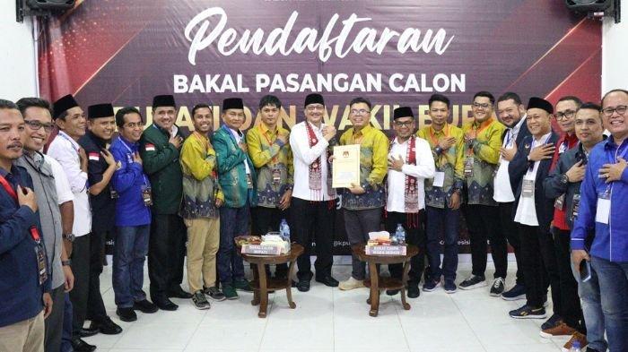 Hendrajoni dan Risnaldi Ibrahim menjadi Bakal Pasangan Calon (Bapaslon) Bupati dan Wakil Bupati Pesisir Selatan pertama yang mendaftar ke Komisi Pemilihan Umum (KPU).