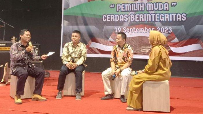 sosialisasi strategis seperti dialog ruang publik untuk mengikis budaya apatis, Selasa (19/9/2023).