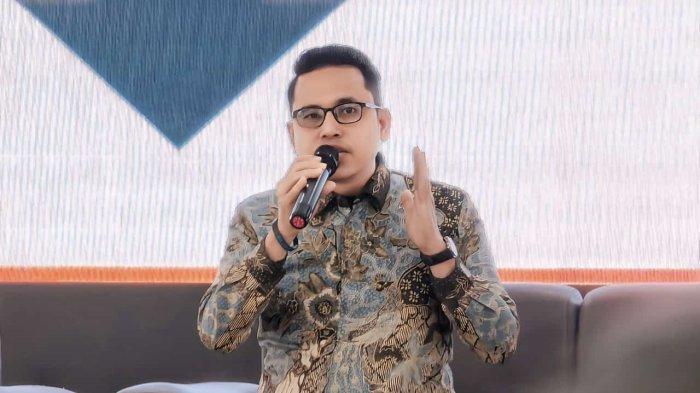Komisioner Komisi Informasi (KI) Sumbar, Idham Fadhli
