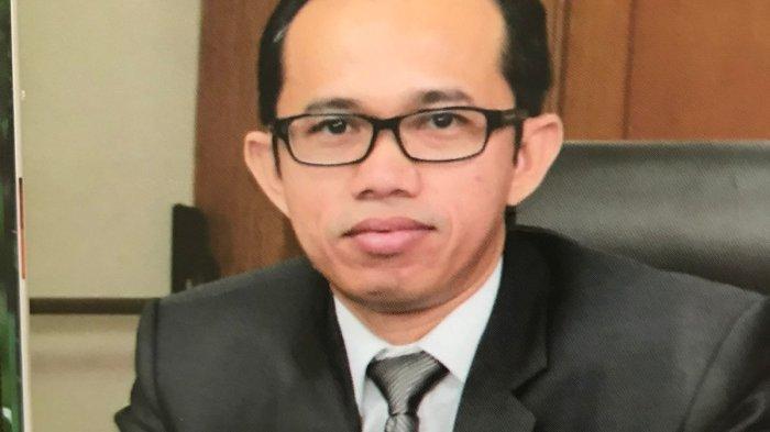 DEKAN Fakultas Ekonomi dan Bisnis Unand, Dr. Efa Yonnedi, SE. MPPM. Ak. CA. CRGP, maju bertarung dalam proses pemilihan Rektor Unand periode 2023-2028.