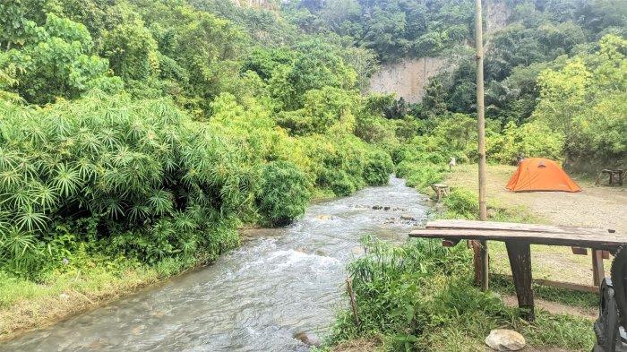 WISATA DI AGAM - Objek wisata Tapian Ratu Camp yang berlokasi di Nagari Sianok VI Suku, Kecamatan IV Koto, Kabupaten Agam menyuguhkan konsep 
