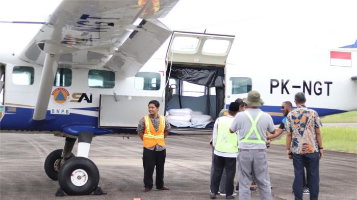 OPERASI MODIFIKASI CUACA- Penampakan pesawat Cessna Grand Carravan 208B PK-NGT yang membawa garam dapur saat berada di Bandara Internasional Minangkabau (BIM) Padang Pariaman, Provinsi Sumatera Barat, Jumat (25/7/2025). Penyemaian senyawa kimia Natrium Klorida (NaCl) sebagai bentuk Operasi Modifikasi Cuaca (OMC) untuk meningkatkan curah hujan di daerah terdampak Karhutla.