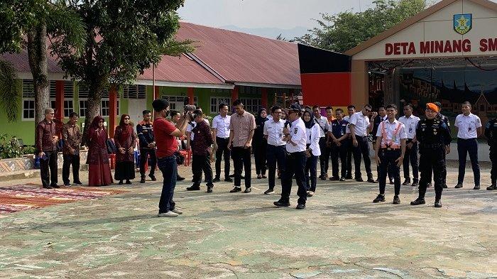 Sosialisasi Keselamatan Kereta Api di SMAN 8 Padang, Kepsek Harap ...