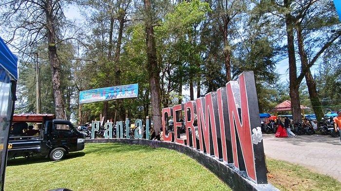 Pantai Cermin Kota Pariaman, Minggu (23/4/2023).