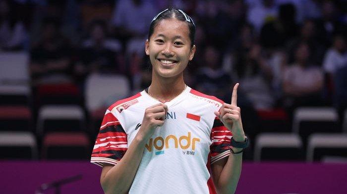 TIKET PEREMPAT FINAL - Harapan tunggal putri Indonesia di Malaysia Masters 2025 masih terjaga setelah Putri KW mampu memastikan tiket perempat final. Kepastian itu didapat dari kemenangan dia pada babak 16 besar di Axiata Arena, Kuala Lumpur, Malaysia, Kamis (22/5/2025).