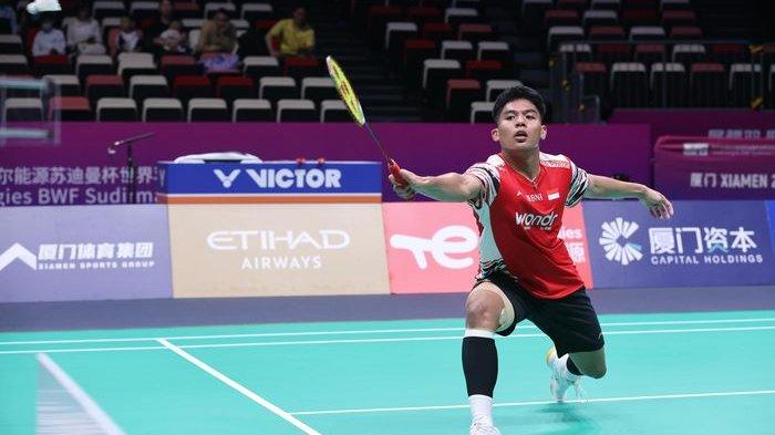 PBSI UTUS PEBULU TANGKIS  - Pebulu tangkis tunggal putra Indonesia, Moh Zaki Ubaidillah, pada partai ketiga penyisihan Grup D Sudirman Cup 2025 melawan Inggris di Xiamen Fenghuang Gymnasium, China, Minggu (27/4/2025).