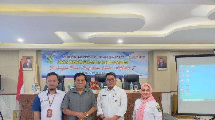 Wakil Ketua DPRD Provinsi Sumatera Barat (Sumbar) Suwirpen Suib, Hadiri Bimtek Pengelolaan Kuliner Angkatan I, Dinas Perindustrian dan Perdagangan Sumatera Barat.