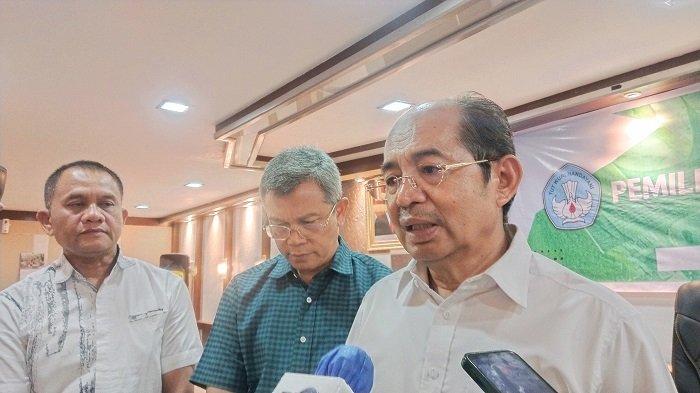 Wakil Ketua Umum MWA Universitas Andalas Prof Werry Darta Taifur, Rabu (16/8/2023). Dia mengatakan proses pemilihan Rektor Unand periode 2023-2028 dilakukan melalui tiga tahapan.