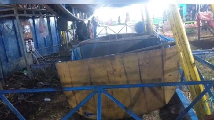 Tiga remaja harus dilarikan ke Rumah Sakit karena jatuh akibat menjadi korban rusaknya wahana Pasar Malam kora-kora di kawasan Sawah Padang Aua Kuniang, Jumat (3/11/2023).