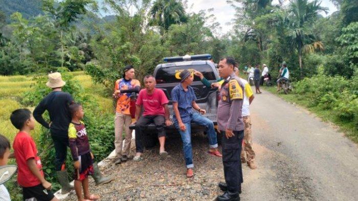 Upaya pencarian Ali Deput di Nagari Paru, Kecamatan Sijunjung, Sijunjung dilaporkan hilang oleh Ican ponakannya, Jumat (23/2/2024).