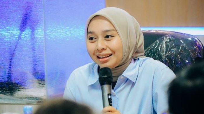 PROFIL PUTRI KARLINA - Potret Wakil Bupati Garut Putri Karlina, yang merupakan anak dari Kapolda Metro Jaya Irjen Pol Karyoto, diunggah Selasa (13/5/2025)