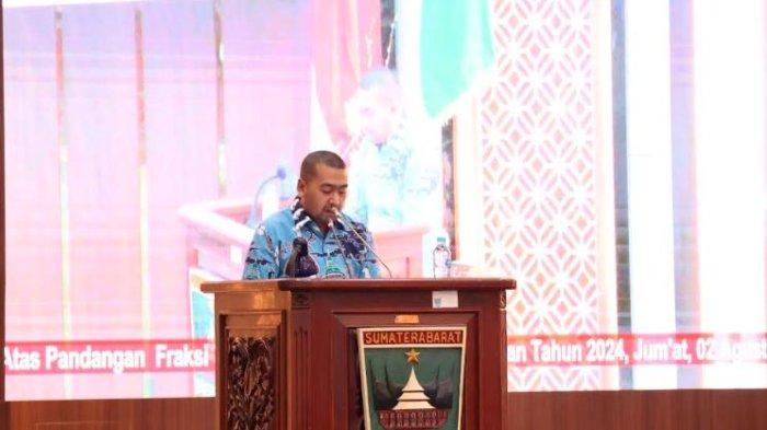 Wakil Gubernur Sumbar Audy Joinaldi menghadiri rapat paripurna dalam rangka penyampaian jawaban Gubernur Sumbar terhadap pandangan umum fraksi-fraksi DPRD Sumbar tentang rancangan Perda perubahan APBD 2024