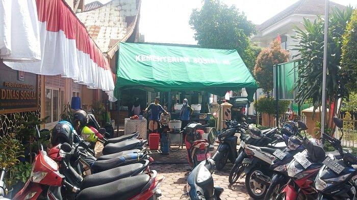 Dinsos Kota Padang Buka Dapur Umum di Pauh Pasca Banjir 2 Januari