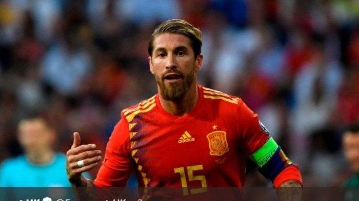 Kapten timnas Spanyol, Sergio Ramos, dalam laga melawan Swedia dalam Kualifikasi Piala Eropa 2020, Senin (10/6/2019).