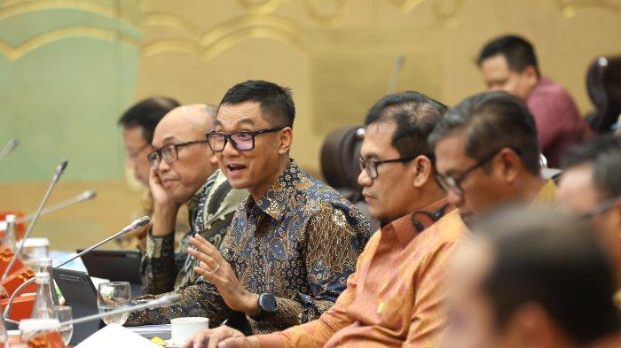 Terus Perkuat Ekosistem EV, Komisi VII DPR RI Apresiasi Kinerja PLN ...