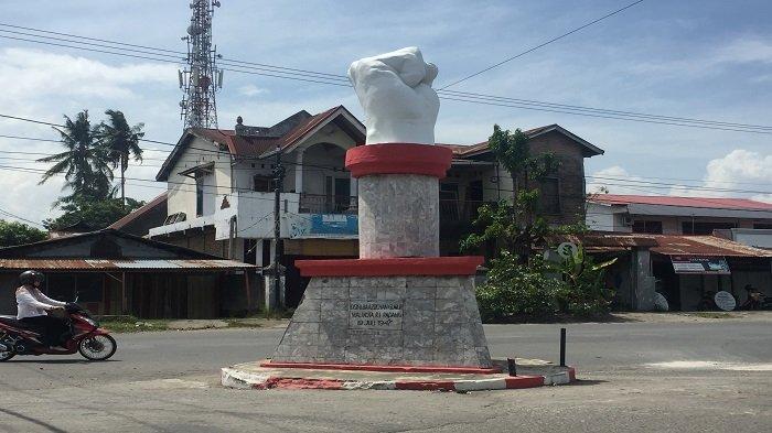Tugu Tinju saksi bisu gugurnya Bagindo Aziz Chan di tangan Belanda, yang berada di Lapai, Kota Padang, Provinsi Sumatera Barat (Sumbar).