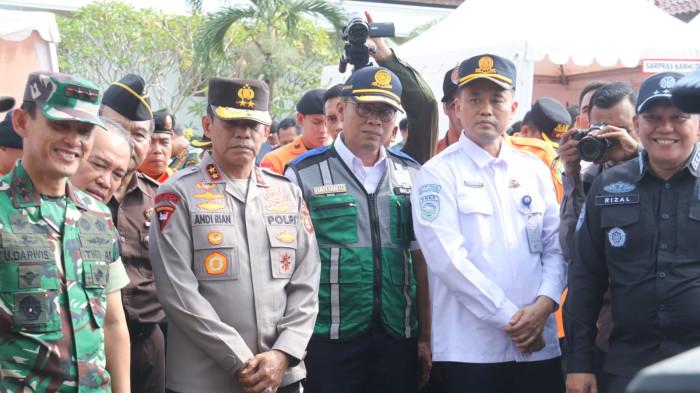 Kapolda Sumsel Hadiri Apel Gelar Pasukan Dan Simulasi Karhutla di Griya Agung Palembang