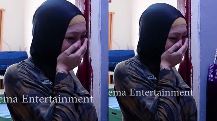 Angelina Sondak berderai air mata 