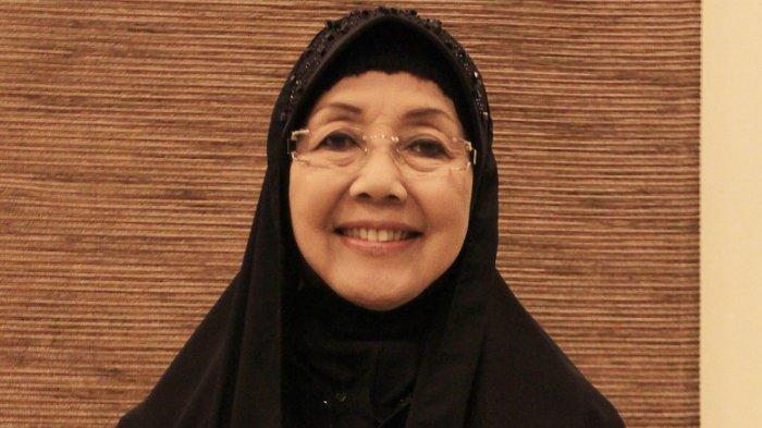 Nani Wijaya, salah satu artis yang memiliki penyakit demensia sebelum meninggal dunia.