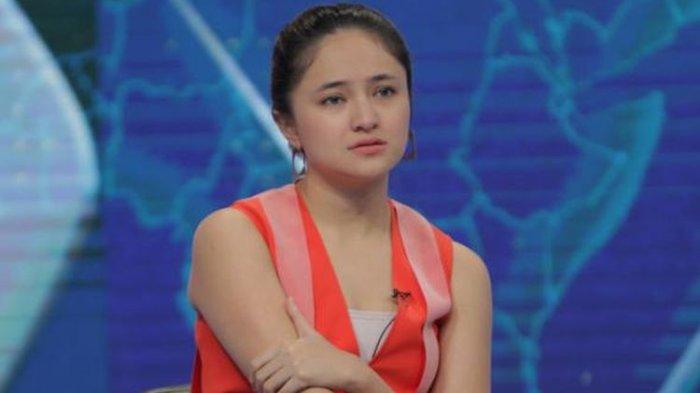 Artis Adriani Marshanda atau Marshanda dalam sesi wawancara di Kompas TV, Palmerah, Selasa (29/3/2016).
