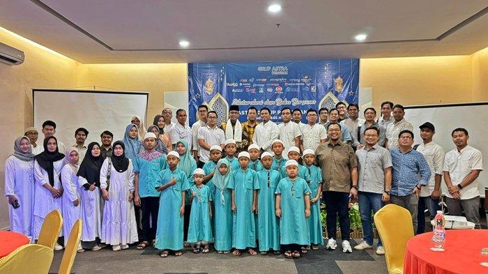 Astra Grup Palembang kembali berbagi dengan menyalurkan bantuan paket sembako ke beberapa panti asuhan, qiyamul lail, hakiki, serta pengecer koran Sriwijaya Post dan Tribun Sumsel, Rabu (3/4/2024).