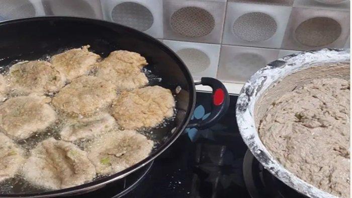 Berikut resep pempek kulit yang bisa disajikan saat hari Lebaran Idul Fitri nanti.