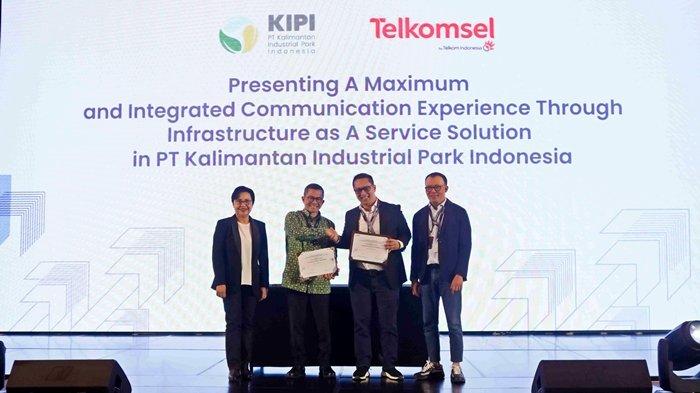 Bersamaan dengan gelaran Solution Day 2024, Telkomsel juga menandatangani nota kesepahaman bersama beberapa perusahaan seperti kerja sama di bidang Infrastructre as a Service bersama PT Kalimantan Industrial Park Indonesia, kerja sama di bidang Connected Smart Highway Ecosystem bersama Jasamarga Toll Road Operator dan kerja sama pemanfaatan RCS Business Messaging (RBM) bersama PT. Samsung Electronics Indonesia (SEIN).