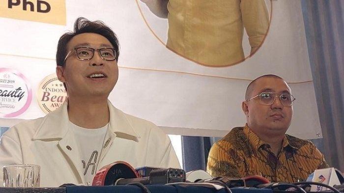 ALDY TIPU RICHARD - Richard Lee ditemui di kawasan Senopati, Jakarta Selatan pada Rabu (15/11/2022). Bukan cuma nipu fans, dr Richrad Lee juga ditipu Aldy Maldini Eks CJR