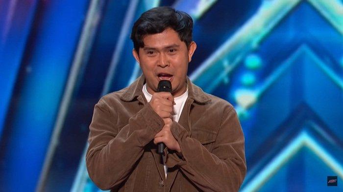 Inilah penampilan Cakra Khan di America's Got Talent yang membuat Simon Talent bereaksi.
