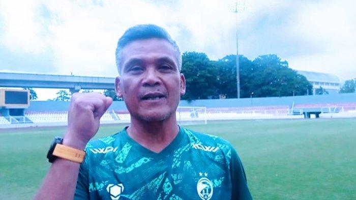 Pelatih kepala anyar Sriwijaya FC Hendri Susilo