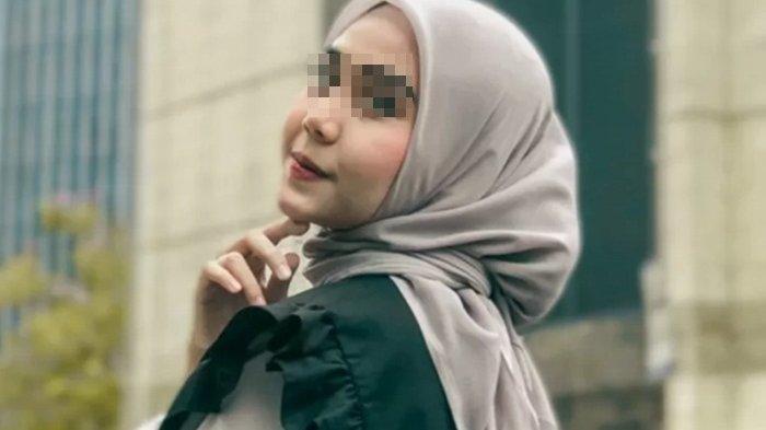 DNA Karyawan Pelakor Dilabrak Usai Check In dengan Suami Bos