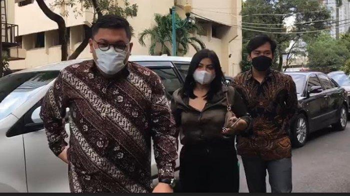 Dea Onlyfans sambangi Polda Metro Jaya