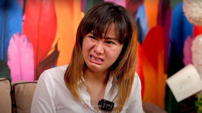 SINDIRAN DENISE CHARIESTA - Denise Chariesta marah via YouTube Denise Chariesta. Denise Chariesta Sebut Lisa Mariana Gila, Kasihani Nasib Anaknya di Masa Depan Ulah Tes DNA