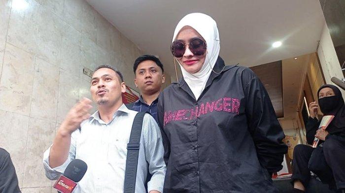 Doktif saat ditemui Grid.ID di Polda Metro Jaya, Senin (10/3/2025). Jadi tersangka, Doktif mengaku bangga dan tidak malu.