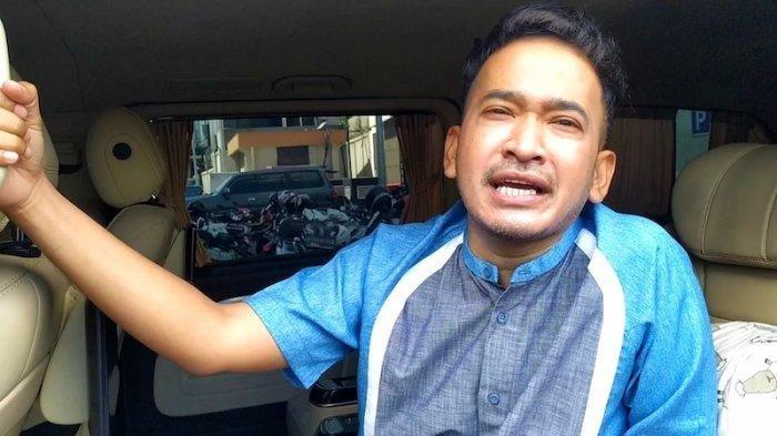 RUBEN NAIK HAJI - Presenter Ruben Onsu. Fakta Ruben Onsu batal naik haji diungkap Ustaz Maulana, alami nasib yang sama
