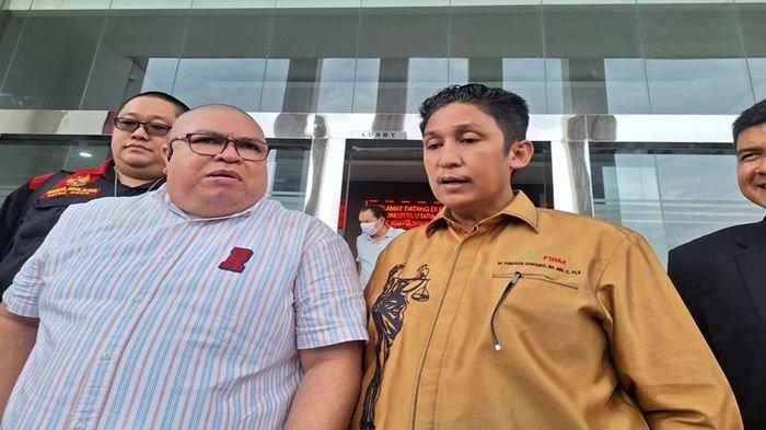FIRDAUS MUNDUR - Razman Nasution dan Firdaus Oiwobo. Mundur jadi kuasa hukum Razman, Firdaus Oiwobo ngaku tak takut dengan Hotman Paris
