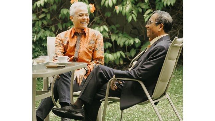 Ngopi bareng beliau bikin sore makin asyik. Terimakasih ya Prof @mohmahfudmd.