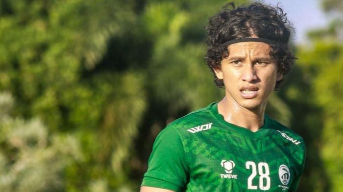 Gelandang tengah Sriwijaya FC, Reza Erlangga Aprialin