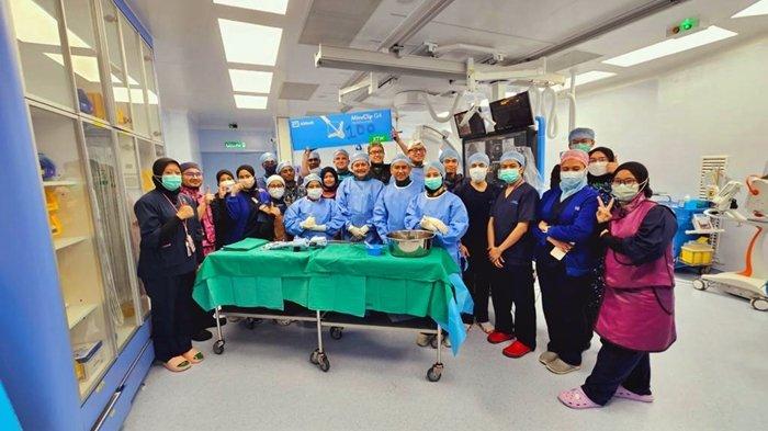 Institut Jantung Negara (IJN) memperingati pencapaian signifikan atas keberhasilan melakukan 100 prosedur jantung kompleks menggunakan perangkat MitraClip/TriClip.