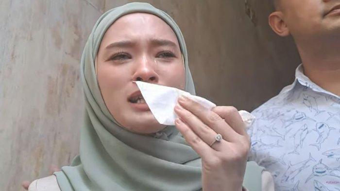 Jerit tangis Inara Rusli kutuk perbuatan Virgoun.