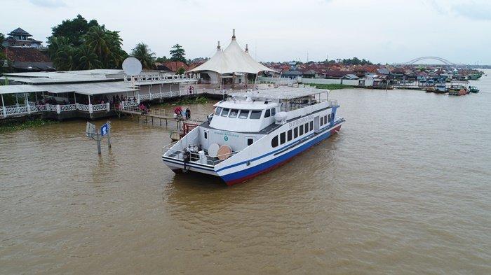 Tarif Sewa Kapal Pesiar Km Putri Kembang Dadar Wisata Air Di Sungai