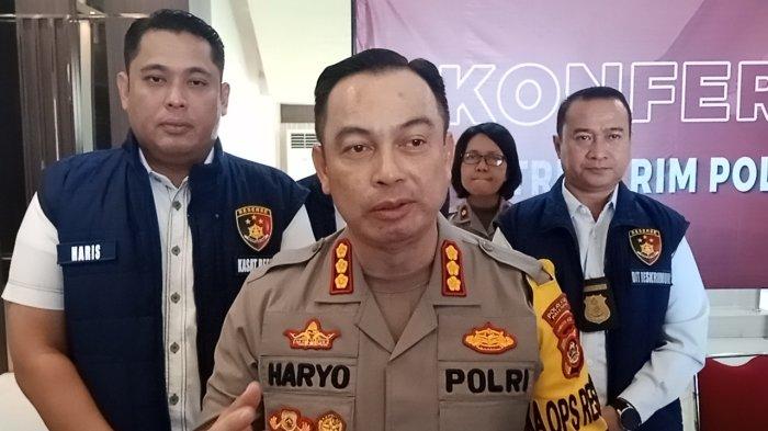 Kapolrestabes Palembang, Kombes Pol Harryo Sugihartono saat diwawancarai di Polrestabes Palembang, Senin (8/4/2024).